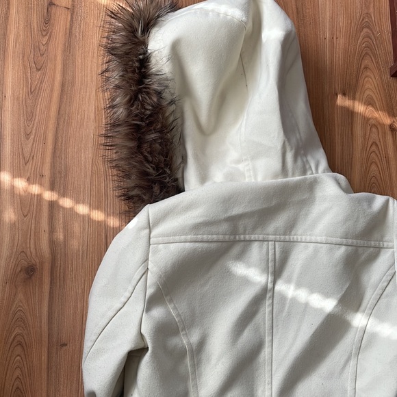 Ladies guess winter jacket size med - Picture 5 of 6